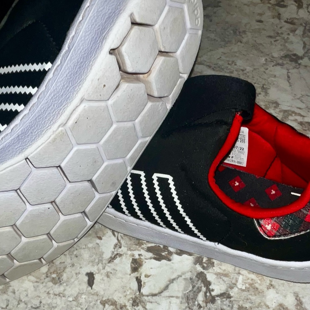 adidas Kids' Sneakers in Red and Black Plaid - Picture 8 of 9